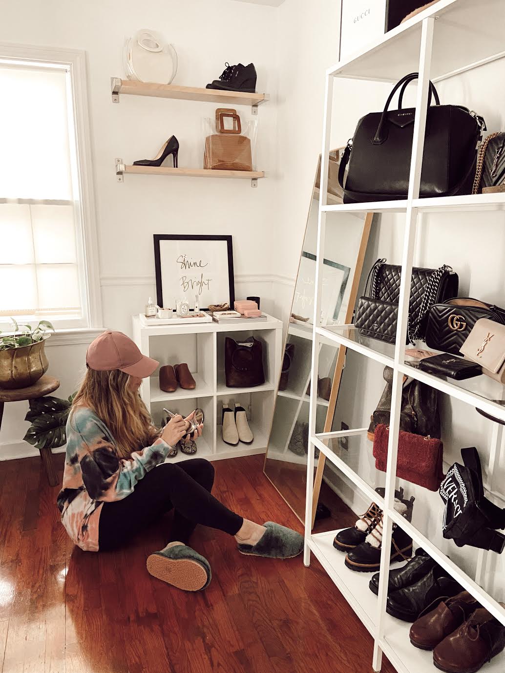 How I Organize My Closet & Vanity