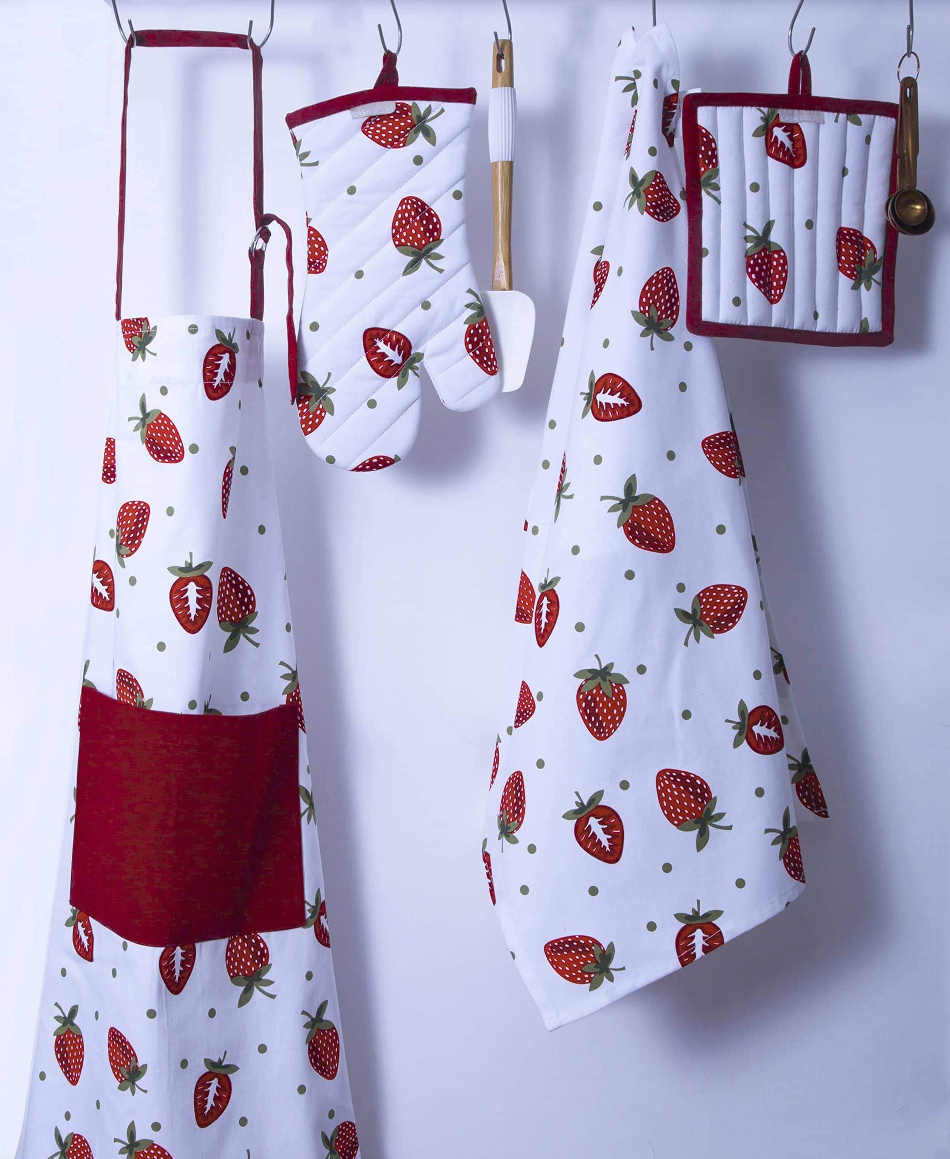 Purchase casa decors set of apron oven mitt pot holder pair of kitchen towels in a unique berry blast design made of 100 cotton eco friendly safe value pack and ideal gift set kitchen linen set